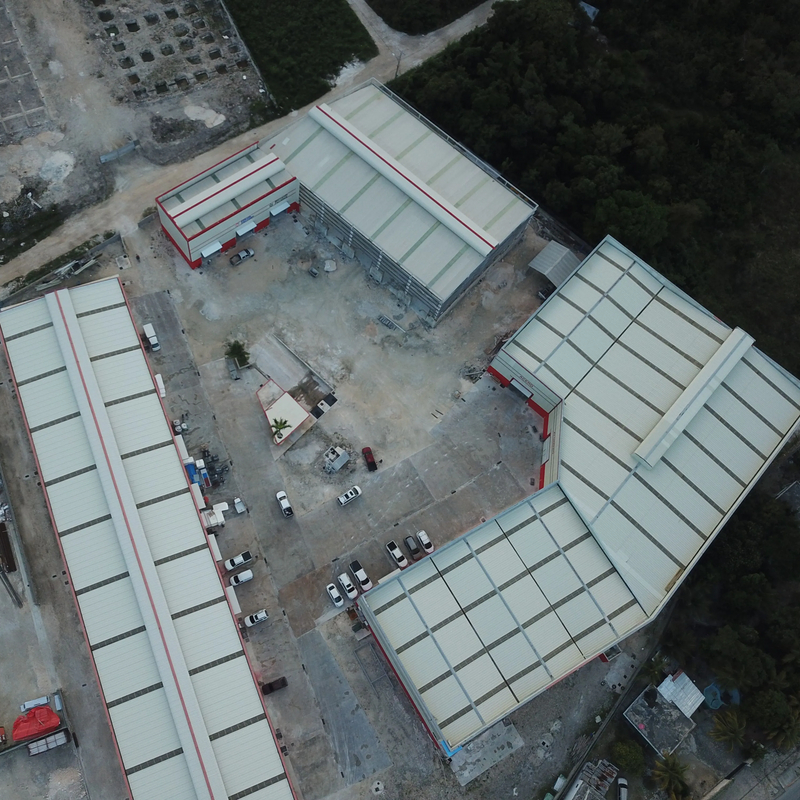 Entrepôt et atelier de structure en acier préfabriqué