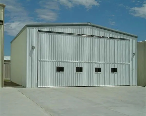 Hangar en acier préfabriqué à faible coût 