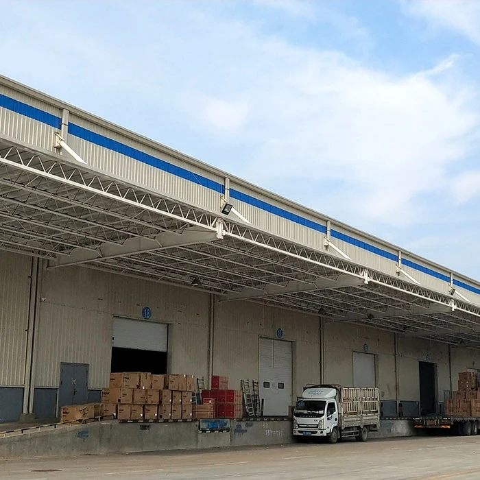 Bâtiment d'atelier de structure en acier lumineux à cadre soudé préfabriqué